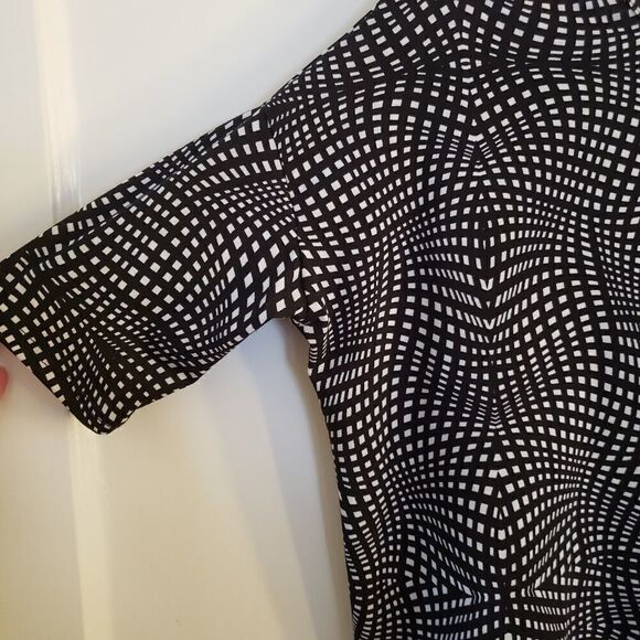 LuLaRoe Simply Comfortable Irma Tunic Top - Picture 4 of 6